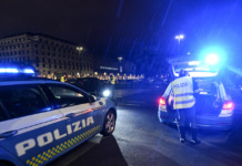 Scappa dalla polizia stradale a zig zag sulla A10, arrestato motociclista