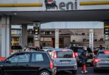 Staffetta, prezzi carburanti in calo, benzina self a 1,783 euro Staffetta, prezzi carburanti in calo, benzina self a 1,783 euro