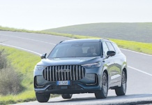 Super ibrida plug-in, la Jaecoo J8 è piacevole nel quotidiano