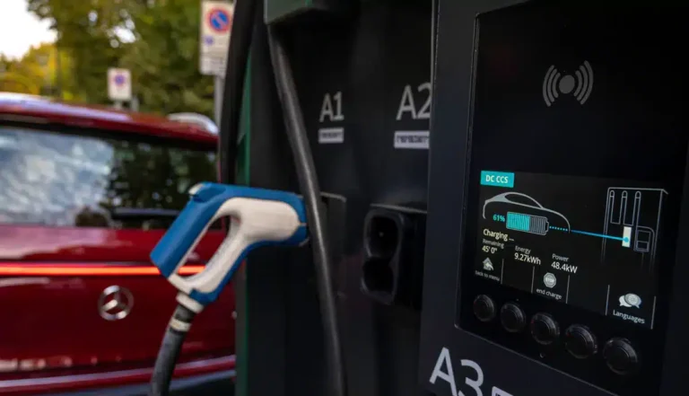 T&E fordert Steuer auf Öl-Übergewinne zur Förderung der Erneuerbaren und E-Mobilität