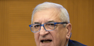 Taglio delle accise, il ministro Foti annuncia: 'Lo faremo in settimana'. Il Cdm previsto venerdì mattina