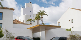 Toyota RAV4, la sesta generazione ha una gamma tutta elettrificata