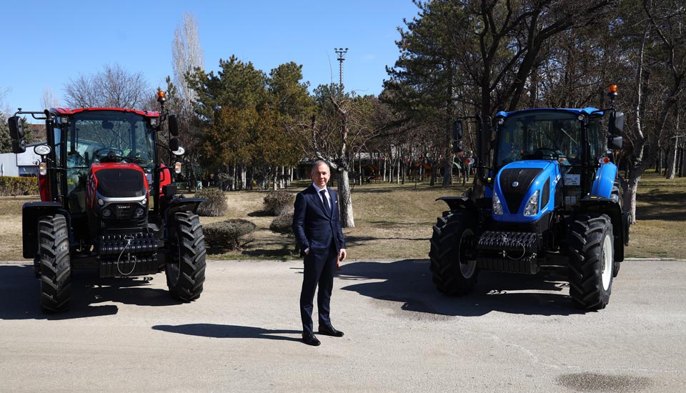 Opportunity to Win New Holland T580B…