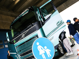 Volvo Trucks e Geopop insieme in See and Be Seen: la Sicurezza incontra l'Educazione