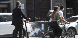 A Milano oltre 300 multe ai monopattini in una settimana