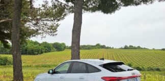 Audi Q5 Sportback e-hybrid, la sportività diventa sostenibile