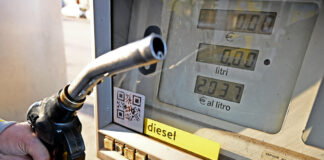 Codacons, in 10 anni in Italia prezzo gasolio salito del +75,5%, benzina del +38%