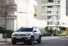 Dacia Duster, con il motore full hybrid 155 abbassa consumi ed emissioni