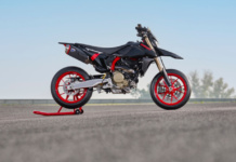 Ducati amplia la gamma Hypermotard con la nuova 698 Mono Nera