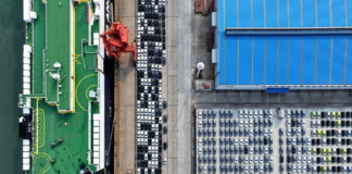 Export in netta crescita, boom import auto dalla Cina