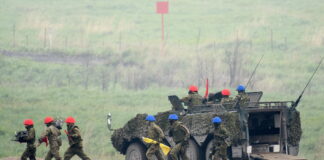 Giappone: per 24 anni alla guida di mezzi militari senza patente
