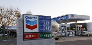 Il prezzo della benzina in tensione negli Usa, a 4,552 dollari al gallone