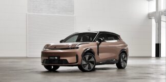 Lynk & Co all'Automotive Dealer Day con il nuovo Suv ibrido plug-in 08