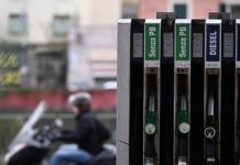 Mimit, prezzo medio benzina self sale a 1,966 euro, gasolio cala a 1,978