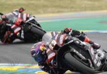 MotoGp: Bezzecchi e Martin con gli studenti nel museo Piaggio