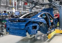 Porsche unterbricht Taycan-Produktion wegen schwacher Nachfrage Porsche-Taycan-Produktion