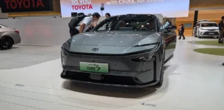 Toyota bZ7: berlina eléctrica presentada en Pekín como buque insignia
