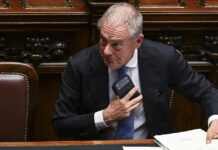 Urso: 'Nelle prossime ore il via libera del Mef al decreto incentivi auto'