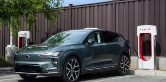 Volvo-charging-at-Tesla-Supercharger