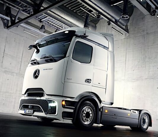 Mercedes-Benz amplia offerta eActros con nuova motrice elettrica