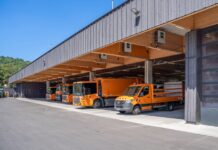 Mercedes-Benz eEconic Stuttgart filosuyla hizmete giriyor
