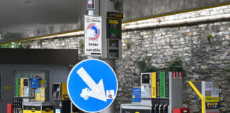 Mimit, cala prezzo carburanti, gasolio self scende sotto i 2 euro