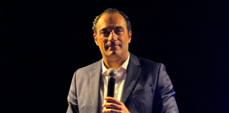 Stellantis : Antonio Filosa poursuit son opération séduction en France