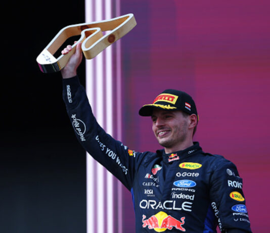 Verstappen: "Her şey iyi gidiyor gibi görünüyordu, yarış temposu beklenenden daha iyiydi"
