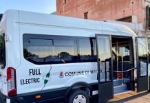 A Malfa in funzione il primo bus elettrico dell'isola di Salina