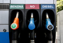Ancora ritocchi al rialzo per i carburanti, verde a 1,879 euro al litro