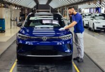 BYD-Berater: VW-Sparkurs Weckruf für Europas Autoindustrie VW-Fahrzeugwerk-Zwickau-ID.4