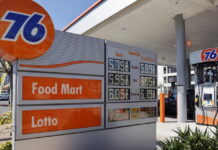 Casa Bianca, i prezzi della benzina a 3,86 dollari al gallone, ai minimi da marzo