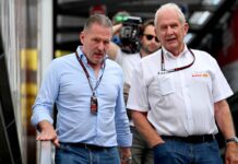Jos Verstappen e Helmut Marko passeggiano nel paddock di Monte Carlo