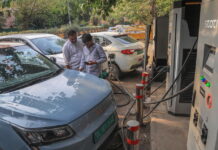 Media, 'Delhi approva programma per i veicoli elettrici'