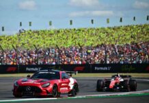 Slow Safety Car, Leclerc: “He wasn’t going more than 140 km/h, my tires were frozen” Charles Leclerc dietro la Safety Car a Silverstone