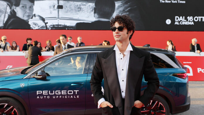 Peugeot alla Festa del cinema di Roma, in anteprima il film su Pino Daniele